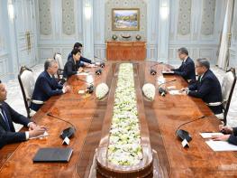 박진 외교부장관, 우즈베키스탄 대통령 예방 기사 이미지