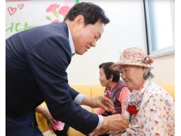 경남도, 어버이날 맞아 복지시설·보훈요양원 위문 기사 이미지