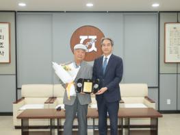 전남대 심리학과 이종목 명예교수, 퇴임 후에도 변함없는 제자 사랑 기사 이미지