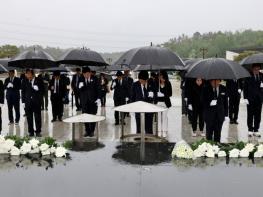전라남도의회, 제45주년 5·18민주화운동 기념 참배 기사 이미지