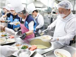 대전시 하람봉사단, 초복 맞이‘사랑의 장각탕’대접 기사 이미지