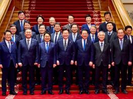 강기정 광주광역시장, 재정·산업·권한 이양 요청 이재명 대통령 전폭 지원 확인…동력 확보 기사 이미지