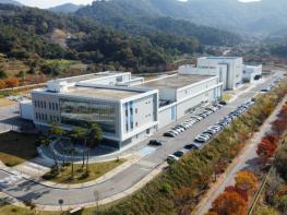 ‘창립 9주년’ 화순 미생물실증지원센터, 공공 CDMO에서 mRNA로 영역 확장한다 기사 이미지