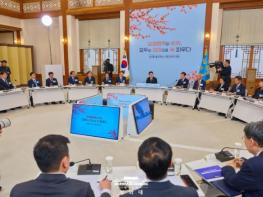 이재명  대통령 '대한민국 지속 성장 위해 '모두의 성장'으로 대전환해야' 기사 이미지