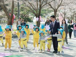 [기획] “봄, 봄, 봄” 다시 피어난 설렘… ‘제4회 고창 벚꽃축제’ 기사 이미지