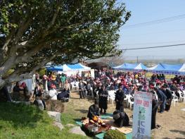 나주시 500년 동백 아래 봄을 나누다…왕곡면 금사정 동백축제 성황 기사 이미지