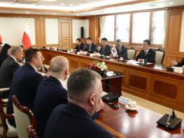  김민석 국무총리, 폴란드 총리 면담 기사 이미지