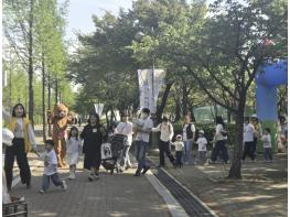 안산시, 화랑유원지서 국공립어린이집 가족 1,400명 걷기 행사 기사 이미지