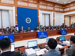 이재명 대통령 '고유가 피해지원금, 경제 회복 불씨 살아나는 효과 예상' 기사 이미지