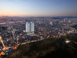 강남아파트 신축 가뭄 속 ‘확정된 실체’… 서초 PH1603, 하이브리드 주거의 ‘뉴 패러다임’ 제시 기사 이미지