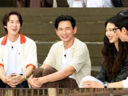 [SBS 틈만 나면,] 8월 11일(화) 시즌5 귀환! 첫 게스트 황정민-정호연 '틈만 나면,' 최초 출연! 기사 이미지