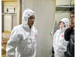 장흥군, 폭염 속 축산농가 현장 점검… 가축 피해 예방 총력 기사 이미지