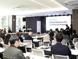 화성특례시, 미국 오스틴시와 신규 교류협력 모색... 반도체 산업 기반 공조 논의 기사 이미지