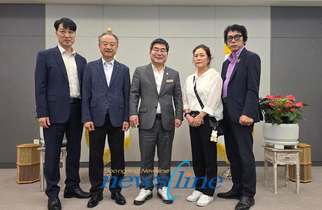 우제헌 중앙뉴스라인 편집국장 한성영 회장 박종원 담양군수 전은희 사회부장 양정기 복지TV호남방송 대표